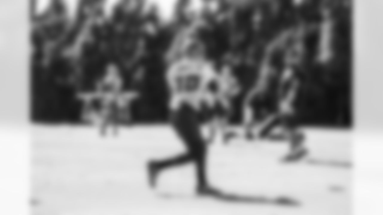 10 WR Cecil Shorts