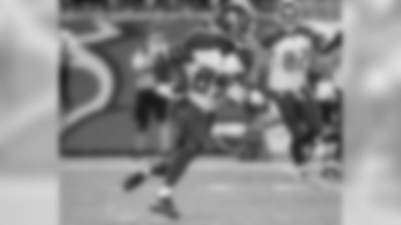 WR Jesus "Bobo" Wilson