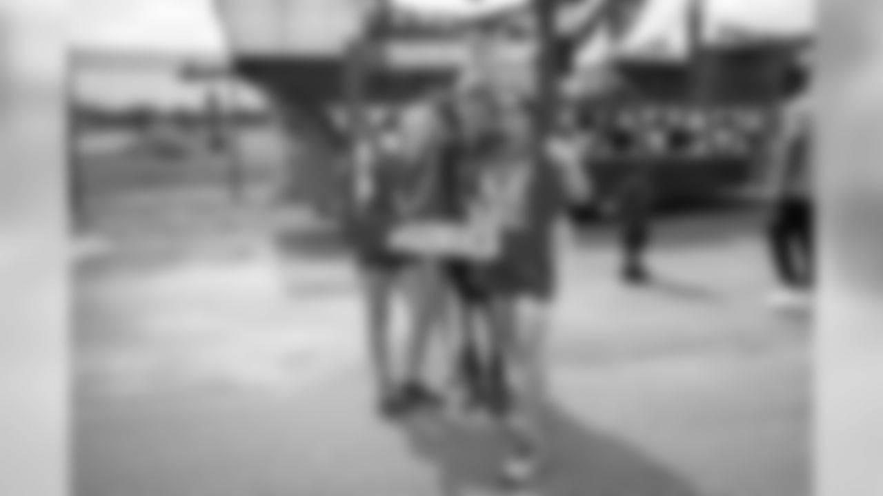 190812_TR_TrainingCamp13_Fans009