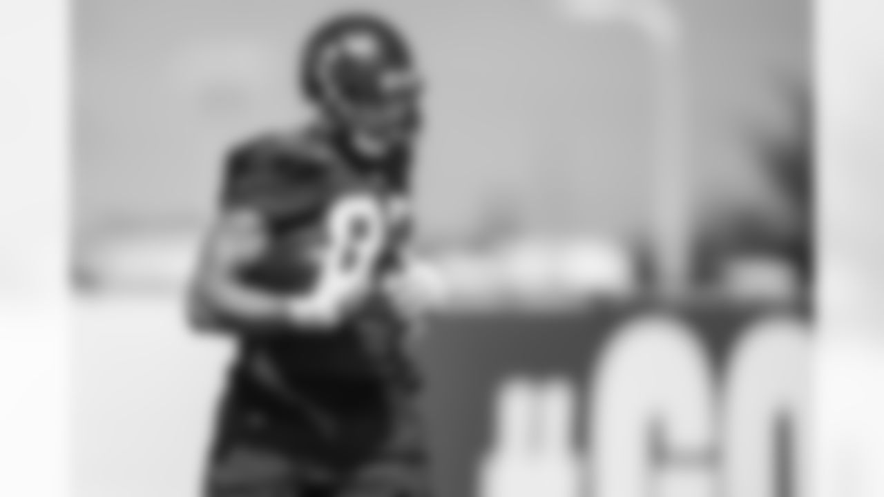 TAMPA, FL - SEPTEMBER 24, 2020 - Tight End Rob Gronkowski #87 of the Tampa Bay Buccaneers during practice at AdventHealth Training Center. Photo By Tori Richman/Tampa Bay Buccaneers