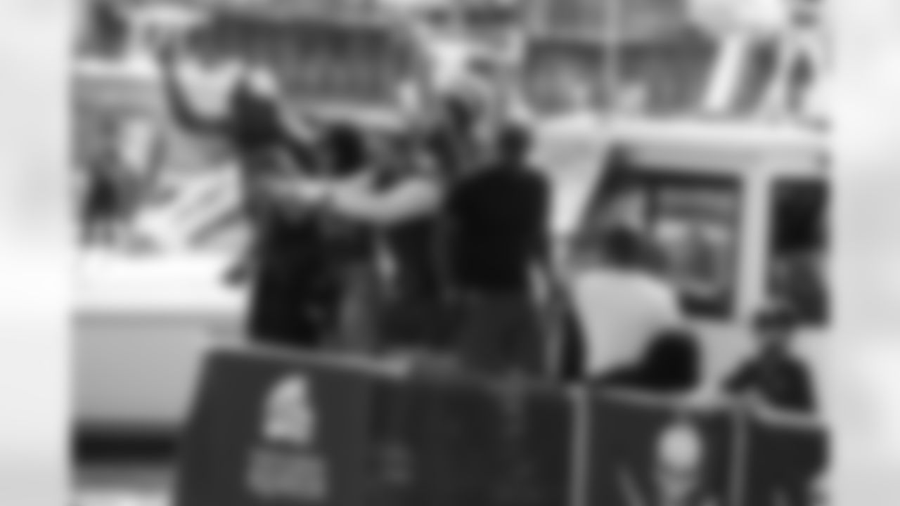 parade_206