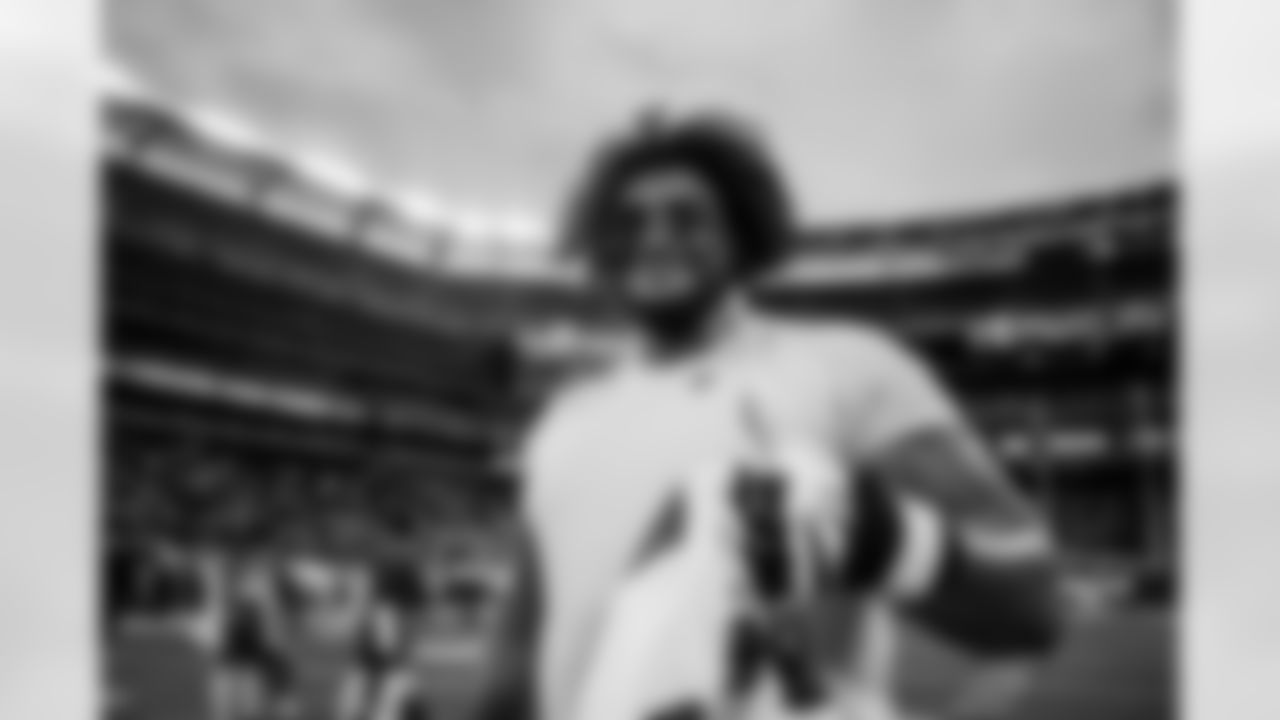 EAST RUTHERFORD, NJ - JANUARY 02, 2022 - Tackle Tristan Wirfs #78 of the Tampa Bay Buccaneers after the game between the Tampa Bay Buccaneers and New York Jets at MetLife Stadium. The Buccaneers won the game, 28-24. Photo By Tori Richman/Tampa Bay Buccaneers
