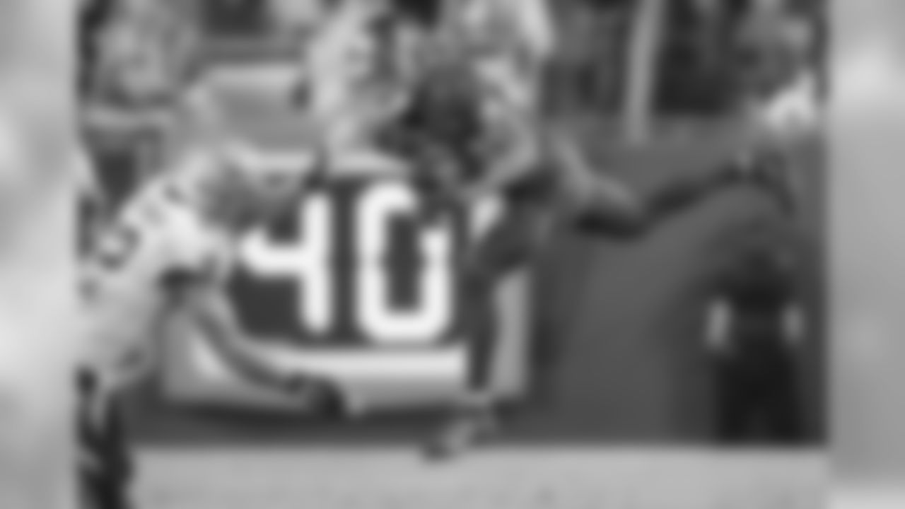 24 CB Brent Grimes