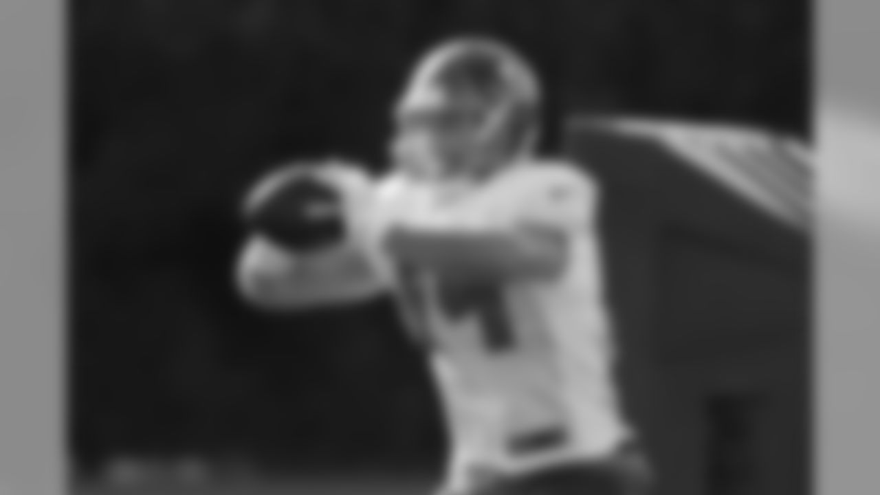 TE Cameron Brate