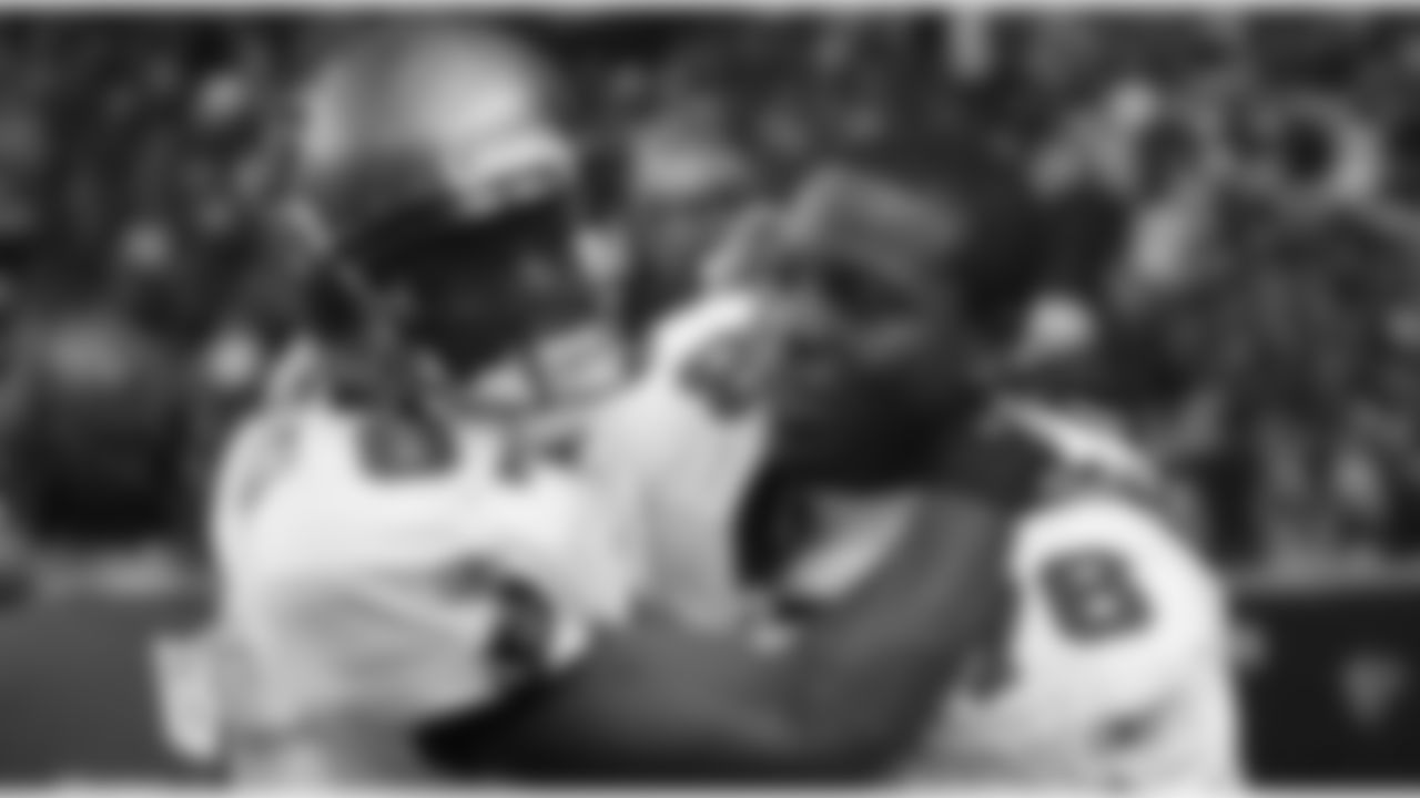 76 C Jeremy Zuttah celebrates a kickoff return touchdown with Michael Spurlock