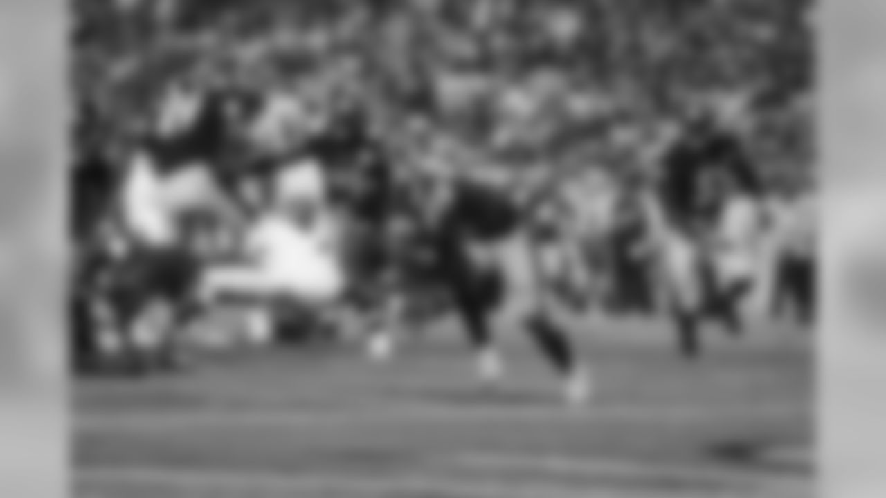 RB Dare Ogunbowale, No. 44