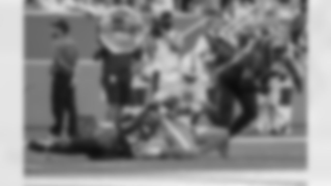 LB Kwon Alexander and LB Kendell Beckwith
