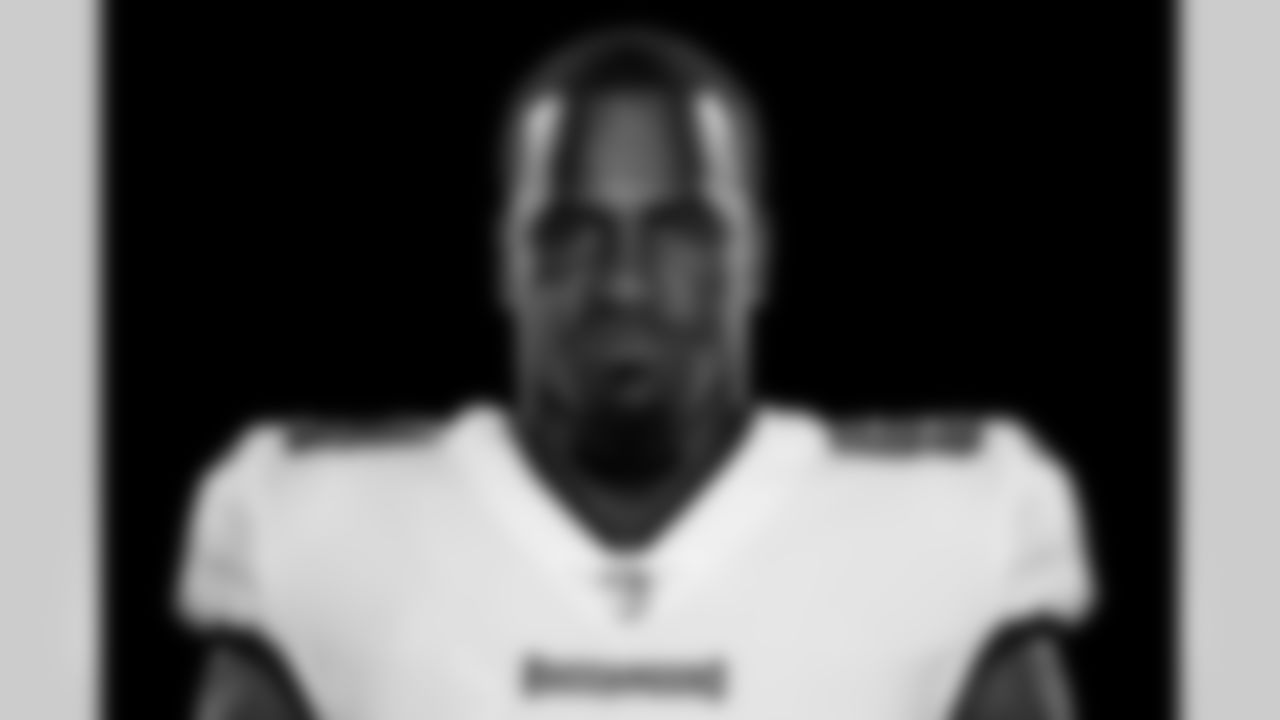 TAMPA, FL - June 06, 2021 - Inside Linebacker Lavonte David #54 of the Tampa Bay Buccaneers during 2021 Asset Shoot. Photo By Kyle Zedaker/Tampa Bay Buccaneers