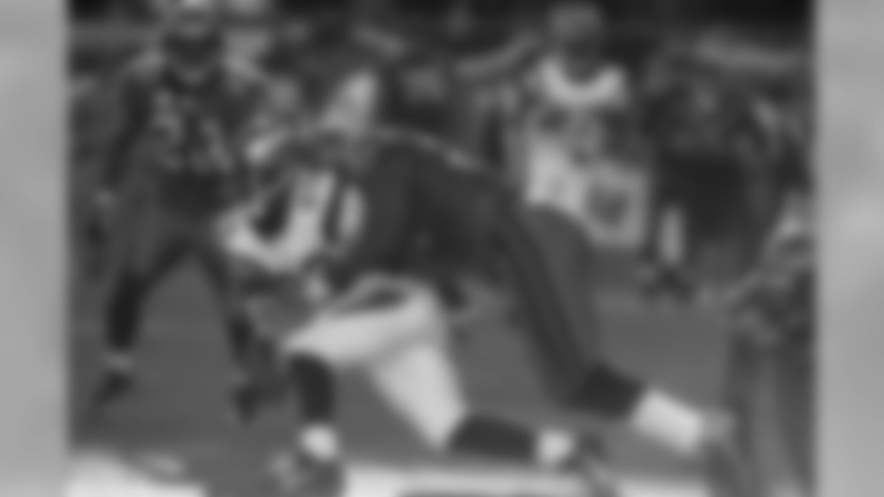 97 DE/DT Jimmy Wilkerson stops the running back to cause a fumble in the 4th quarter