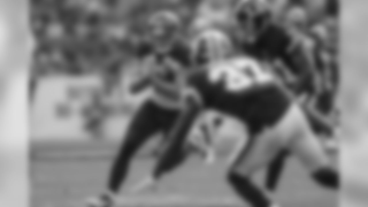 WR Adam Humphries, No. 10