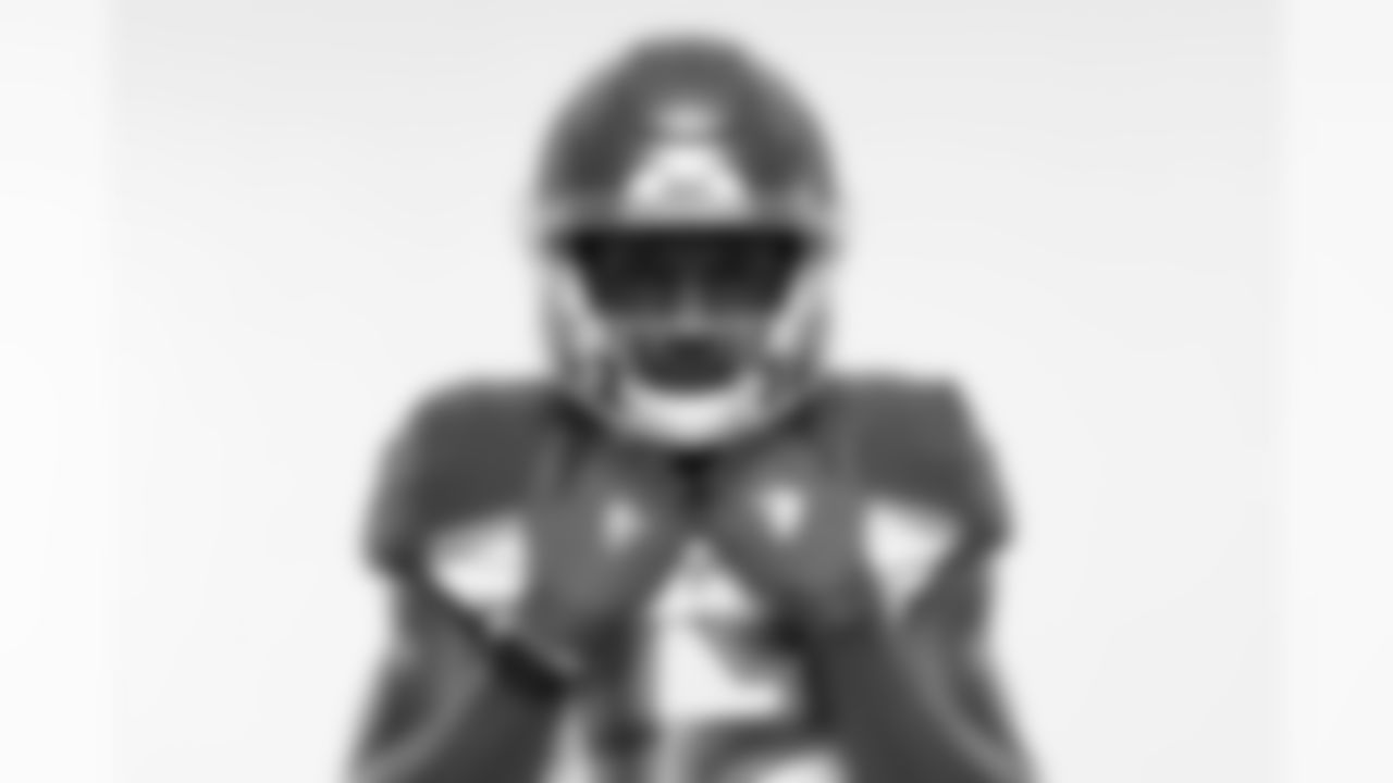 Tampa Bay Buccaneers wide receiver Chris Godwin (12) poses for a portrait during the NFLPA Rookie Premiere on Saturday, May 20, 2017 in Los Angeles. (Ben Liebenberg/NFL)