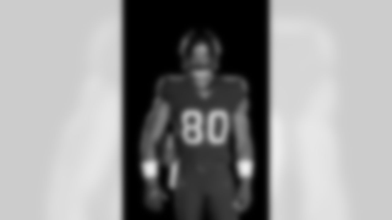 TAMPA, FL - June 07, 2021 - Tight End O.J. Howard #80 of the Tampa Bay Buccaneers during 2021 Asset Shoot. Photo By Kyle Zedaker/Tampa Bay Buccaneers