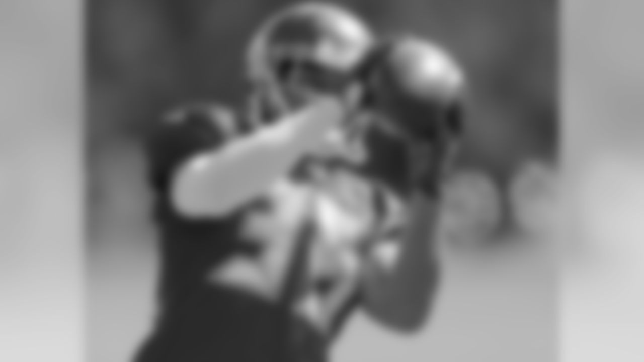 CB Javien Elliott