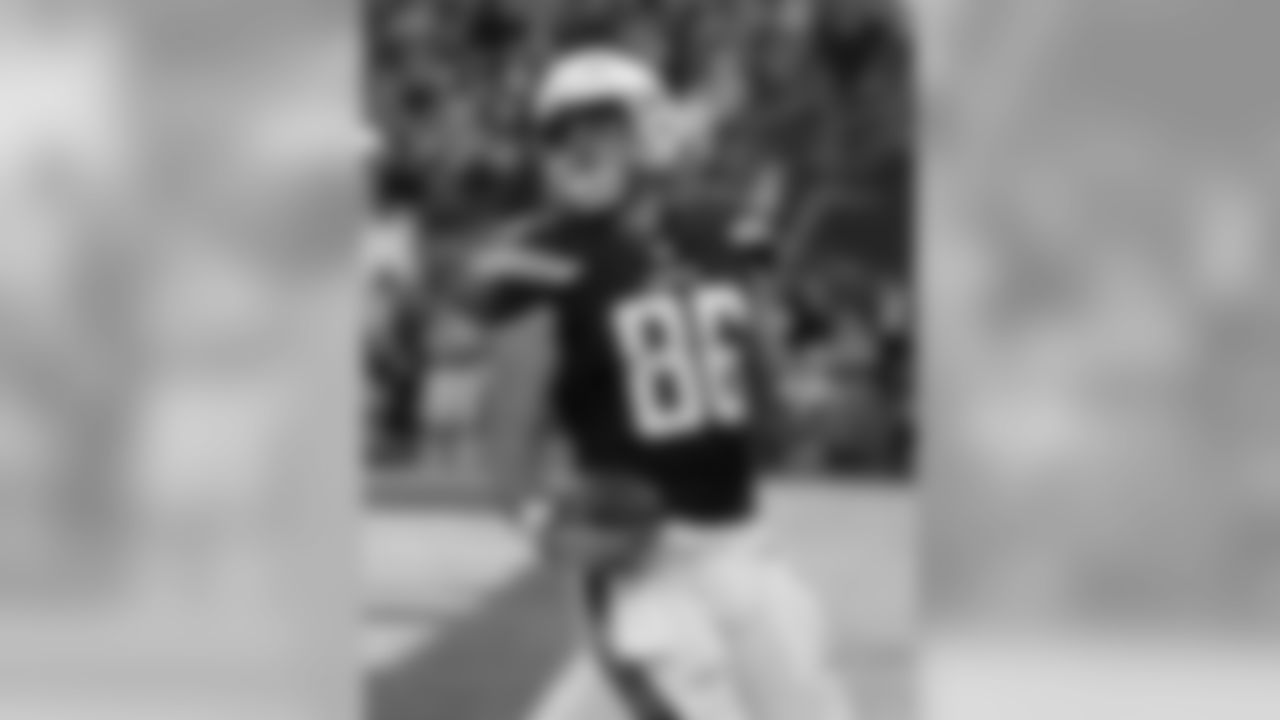 TE Hunter Henry