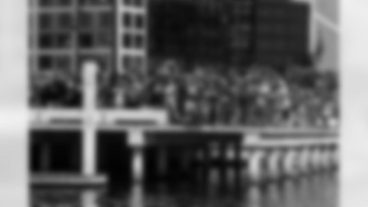 parade_137