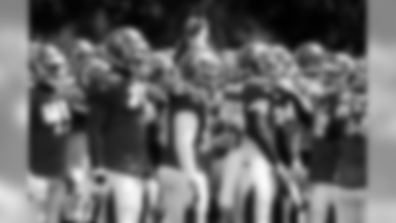 Bucs Team Huddle