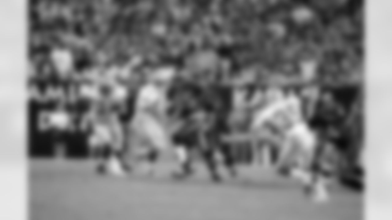 TAMPA, FL - DECEMBER 12: Wide receiver Reidel Anthony #85 of the Tampa Bay Buccaneers carries the ball against the Detroit Lions at Raymond James Stadium on December 12, 1999 in Tampa, FL. Buccaneers won 23-16. (photo by Robbie Roberts/Tampa Bay Buccaneers)
