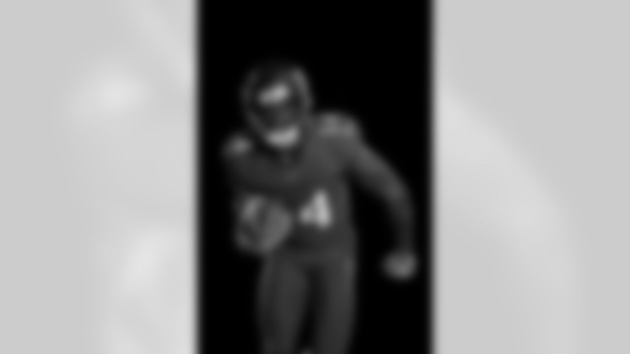TAMPA, FL - June 06, 2021 - Wide Receiver Chris Godwin #14 of the Tampa Bay Buccaneers during 2021 Asset Shoot. Photo By Kyle Zedaker/Tampa Bay Buccaneers