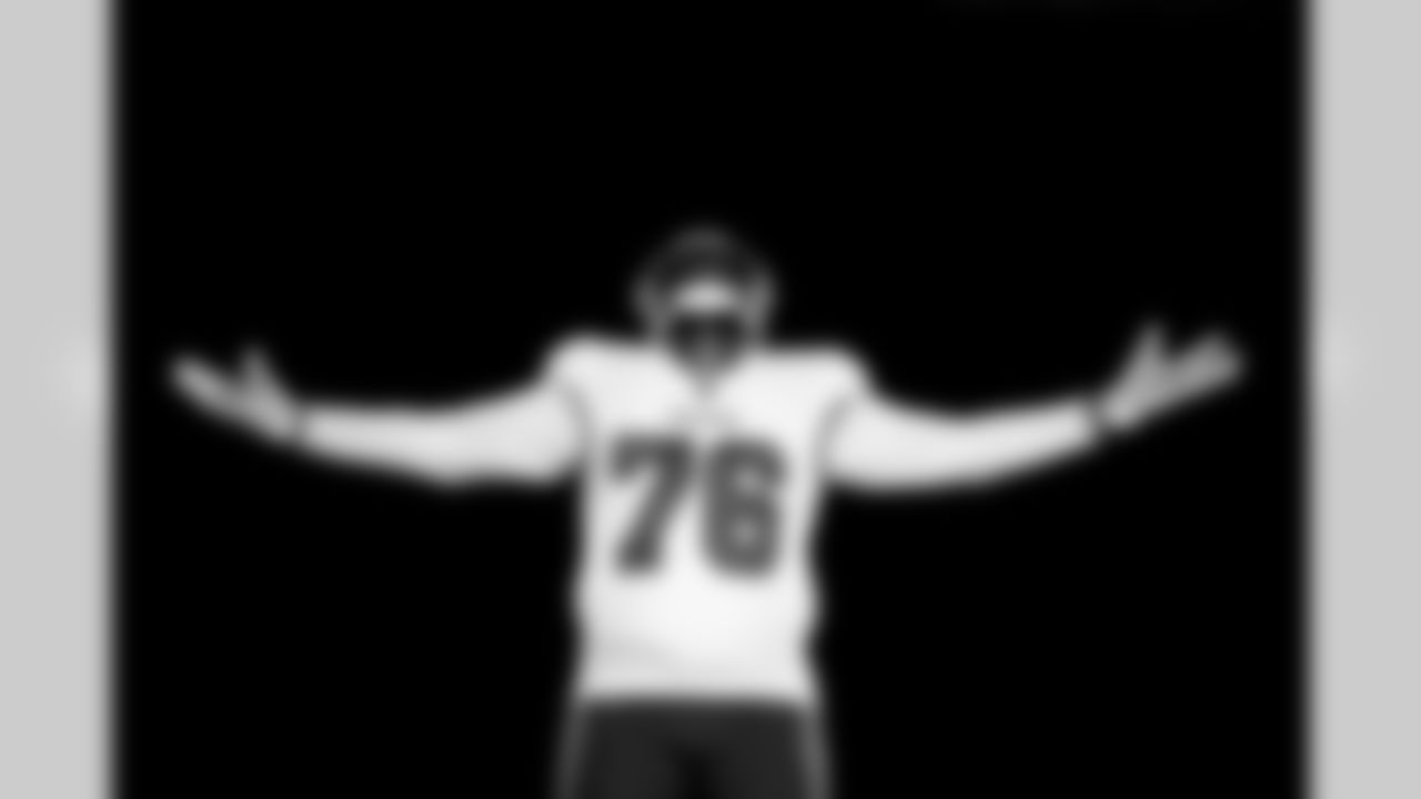 TAMPA, FL - June 07, 2021 - Offensive Tackle Donovan Smith #76 of the Tampa Bay Buccaneers during 2021 Asset Shoot. Photo By Kyle Zedaker/Tampa Bay Buccaneers