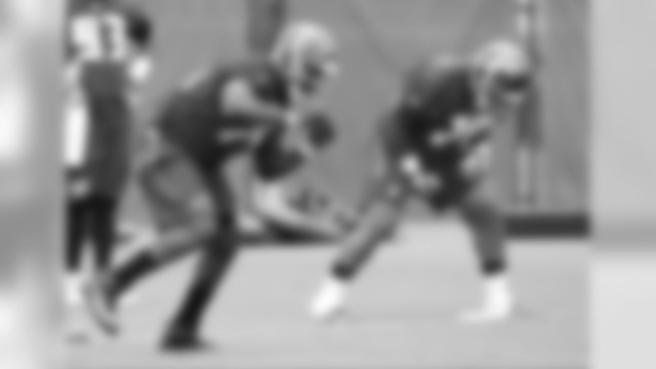 DT - Derrick Lott