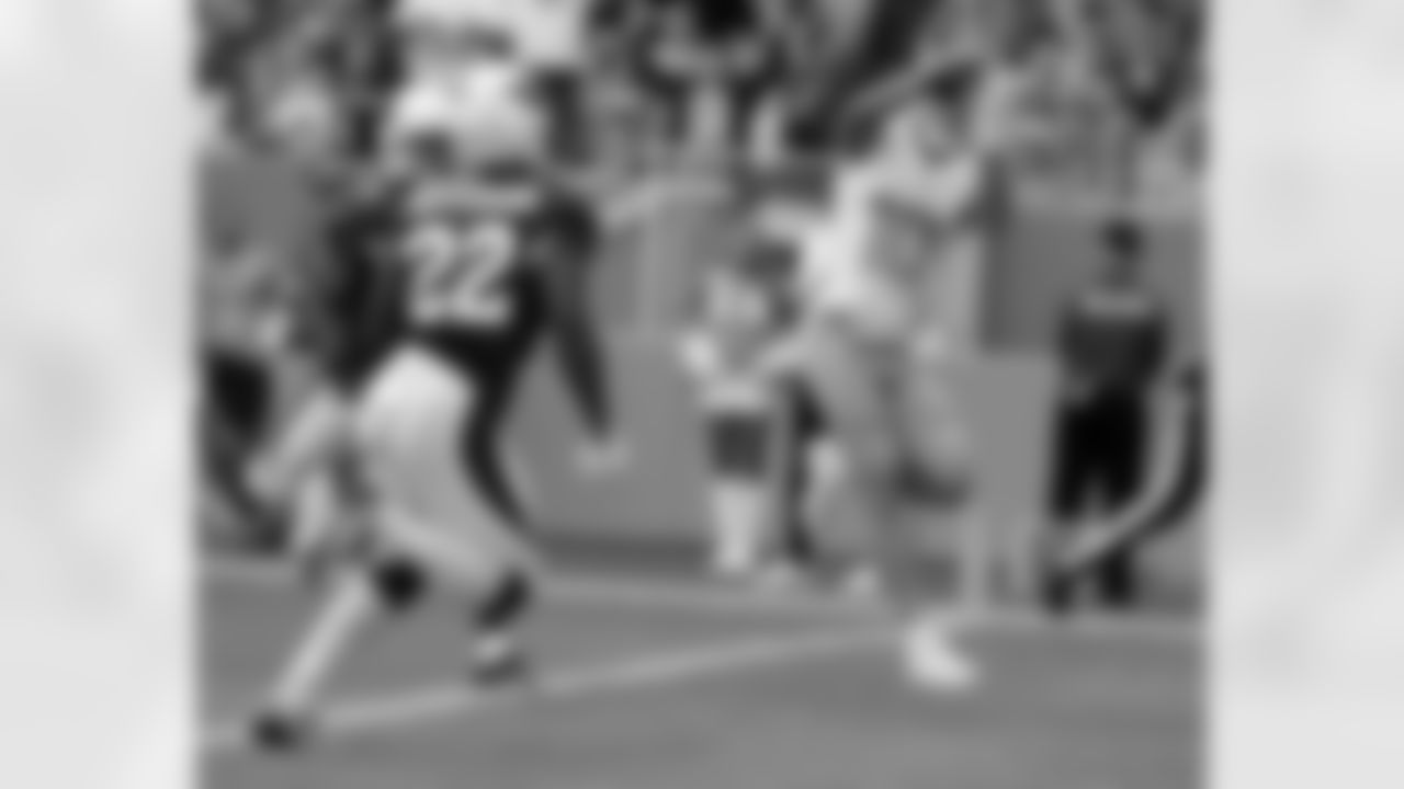WR Kenny Stills