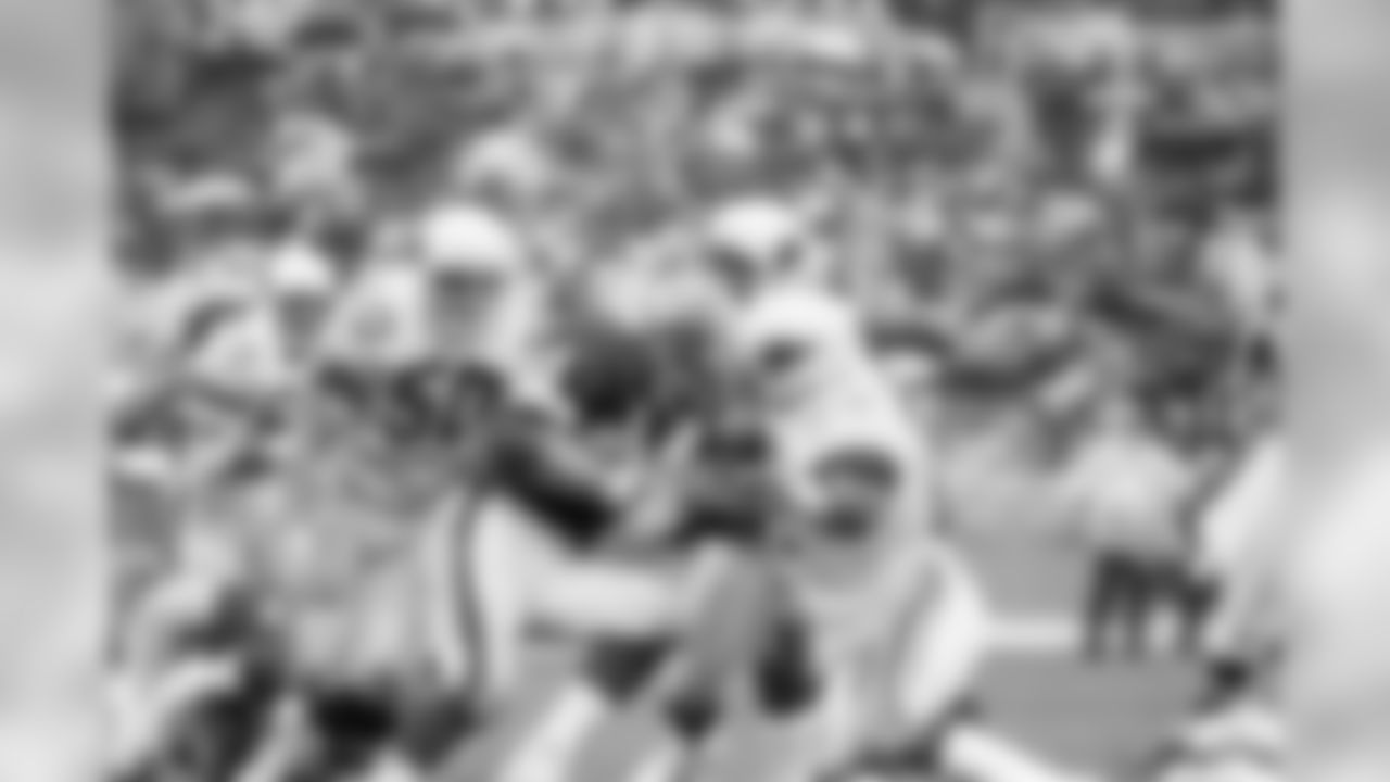 1979: Washington RB John Riggins carries the ball