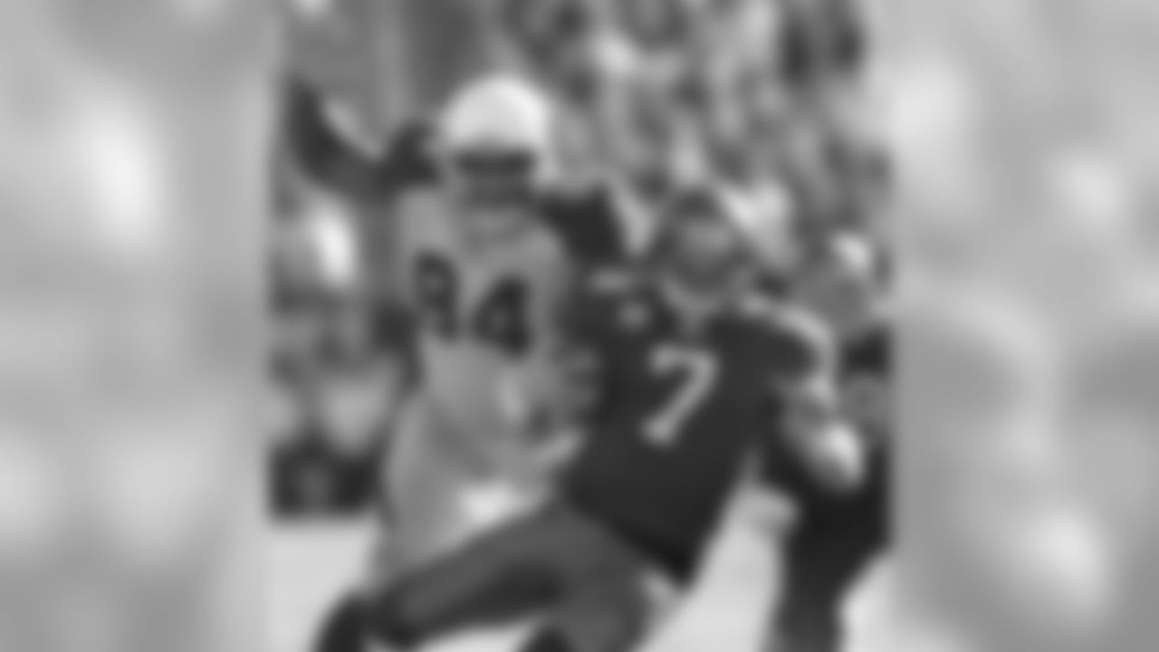 Antonio Smith chasing down Jeff Garcia in 2007