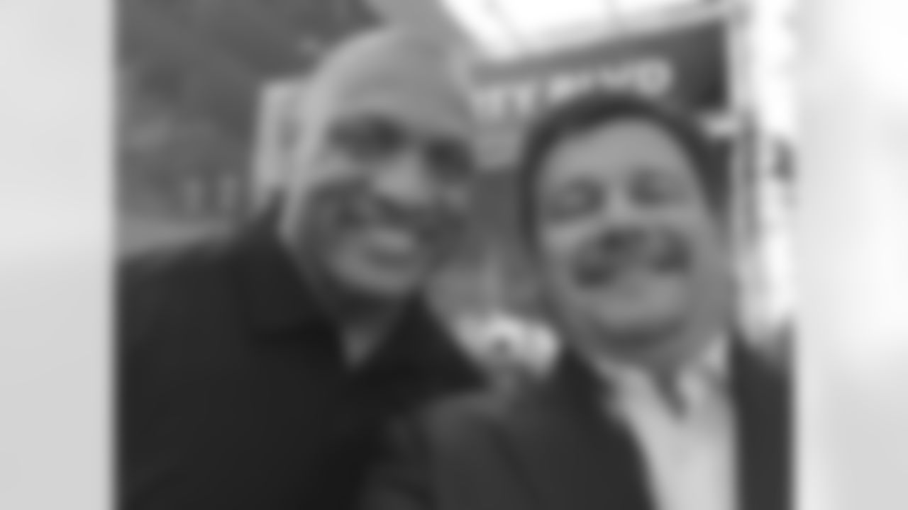 Bidwill (right) with former Cardinals CB Aeneas Williams at Verizon Super Bowl Central