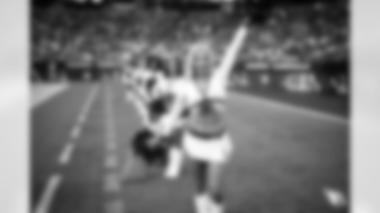 Arizona Cardinals Cheerleaders during the 2022 regular season game between the Arizona Cardinals and the Los Angeles Rams on Sunday, Sept. 25, 2022 in Glendale, AZ.