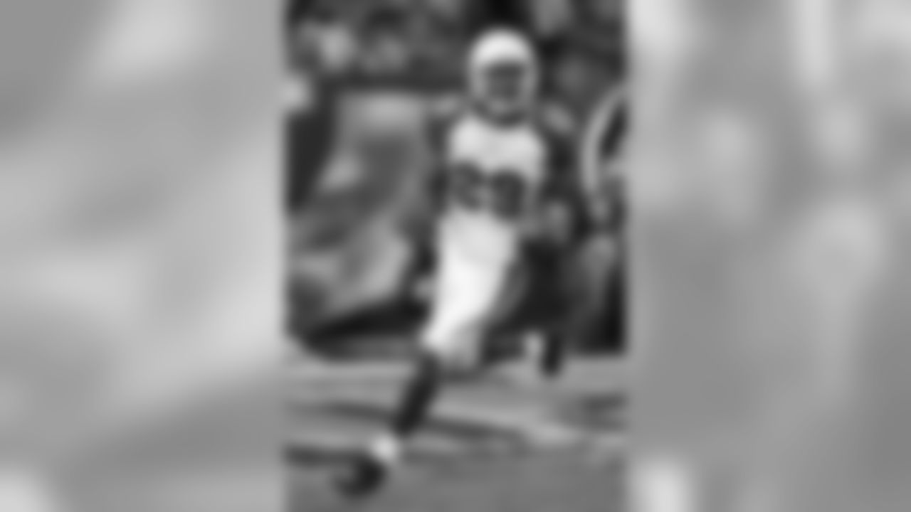 CB Dominique Rodgers-Cromartie returns an interception.