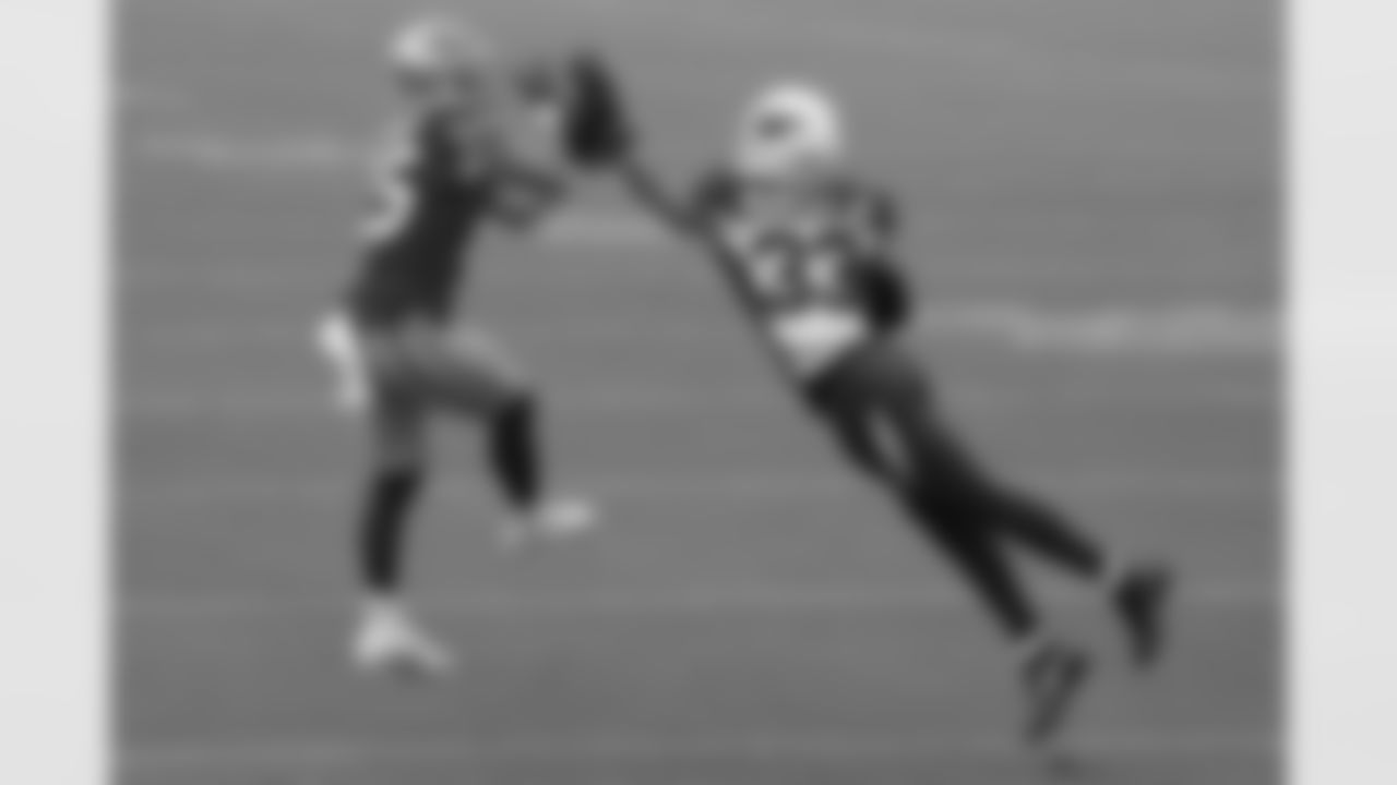 Cardinals cornerback Byron Murphy Jr. (33) breaks up a pass intended for San Francisco 49ers wide receiver Trent Taylor during the second half.