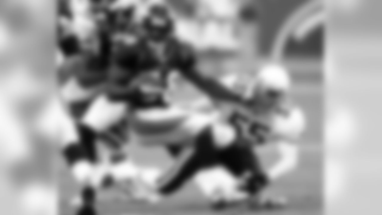 2000: LB Ray Thompson, Tennessee