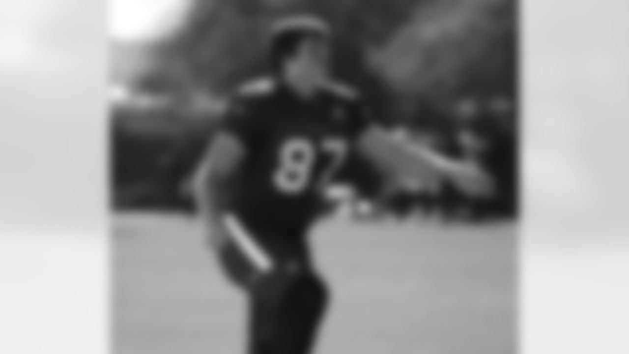 TE Troy Niklas