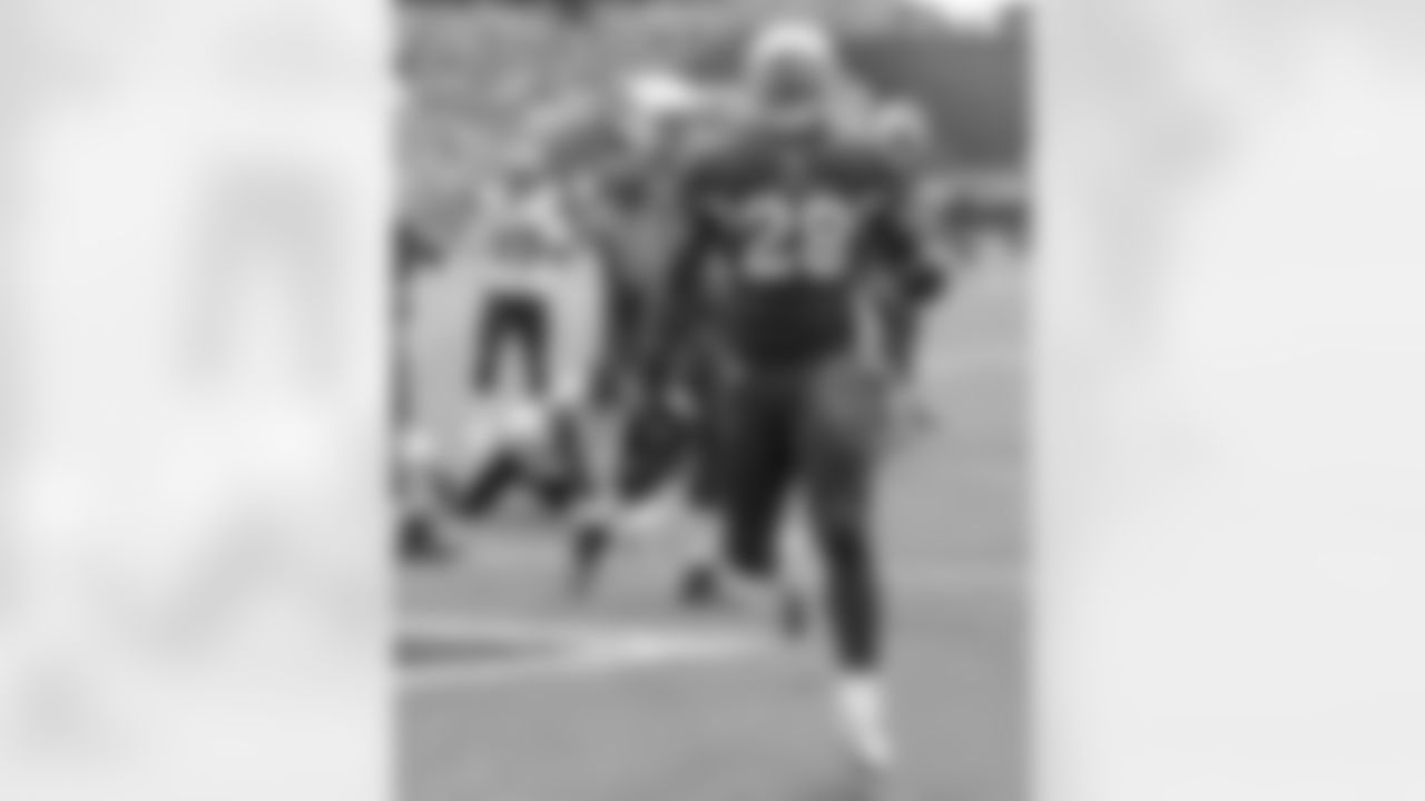 Running back Rashard Mendenhall