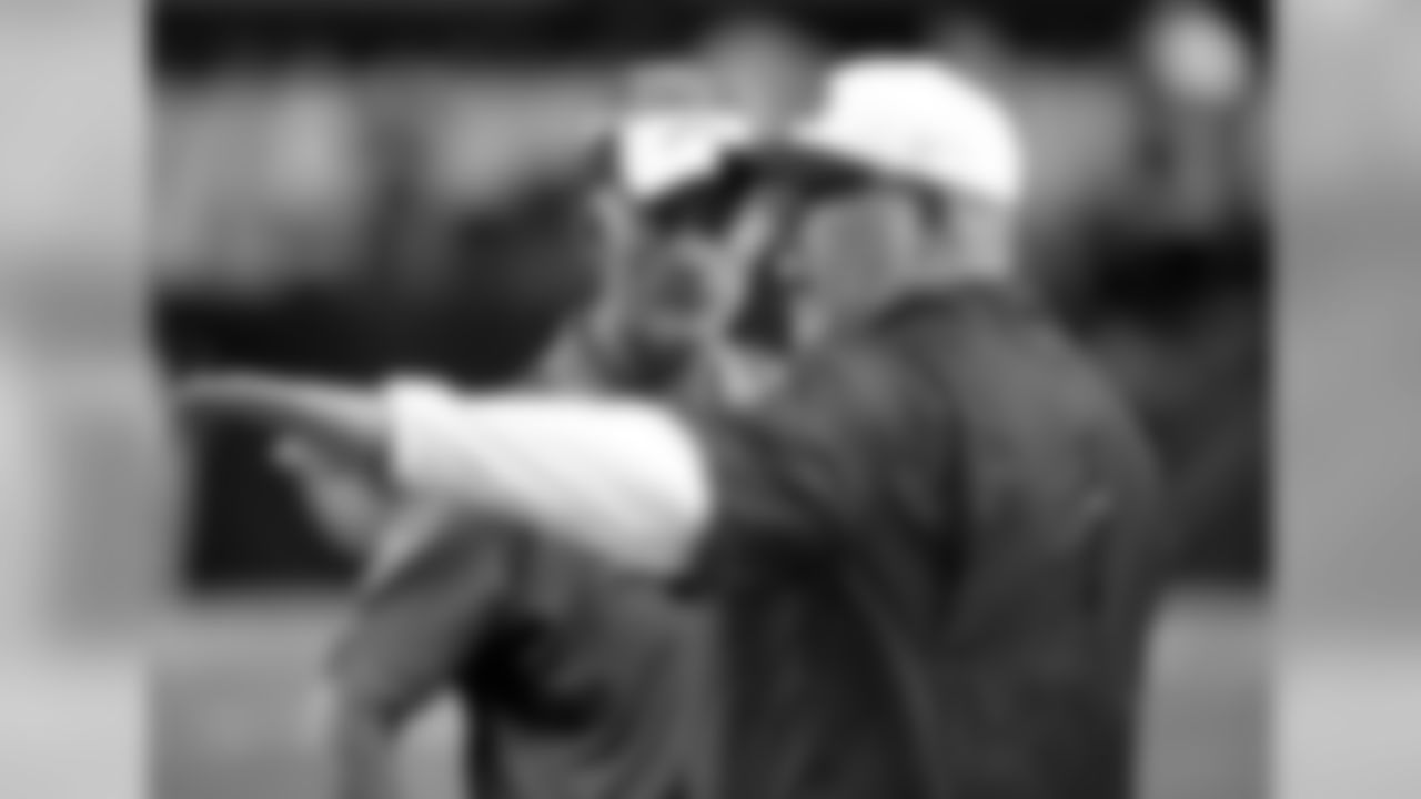 Coach Bruce Arians with Chargers coach Mike McCoy