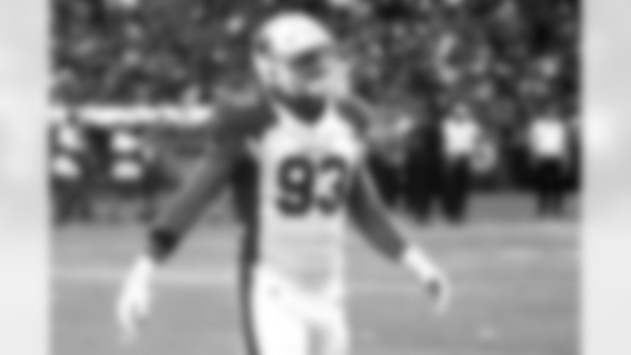 DE Calais Campbell