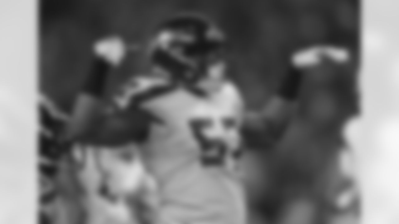 LB Mike Morgan