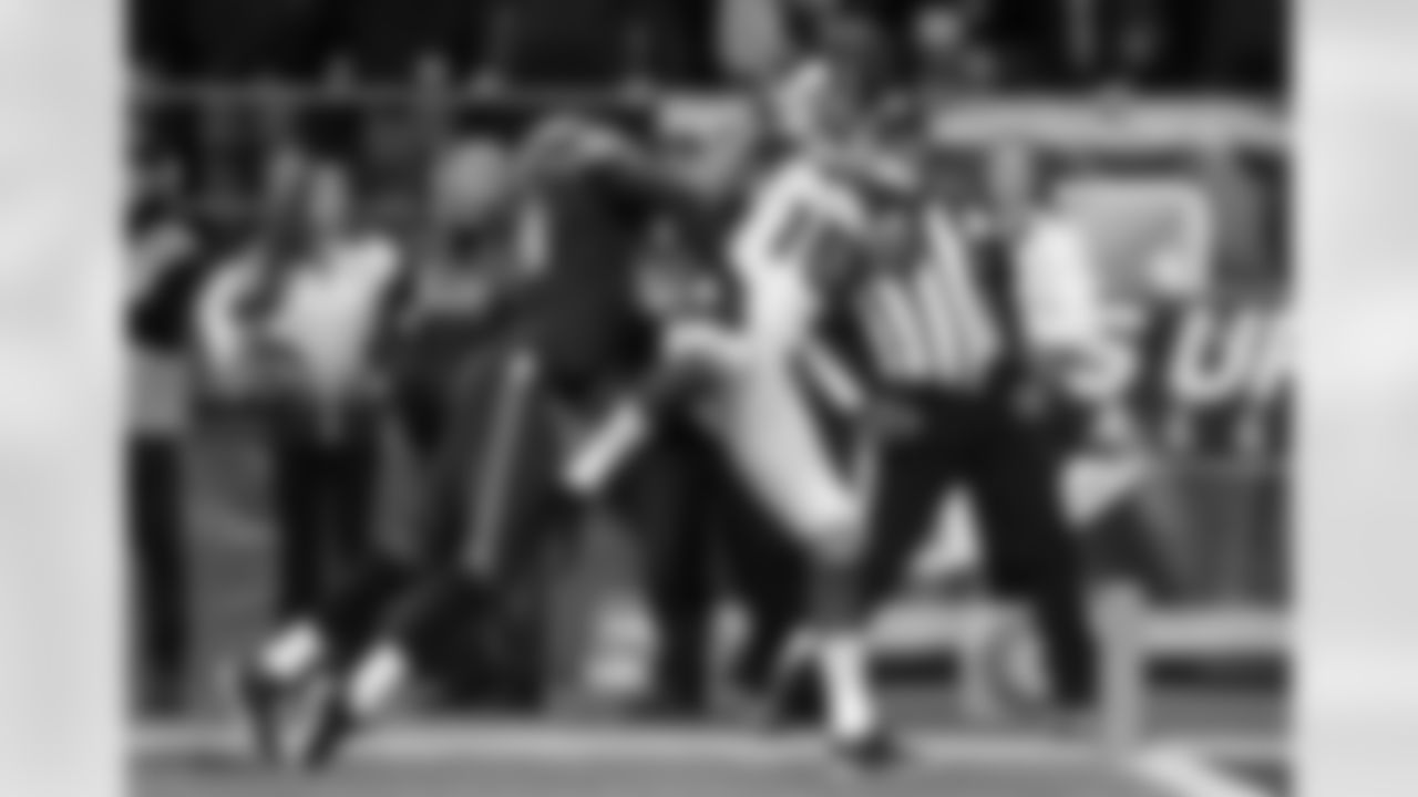 WR Michael Floyd hauls in the game-winning touchdown against Seahawks CB Byron Maxwell