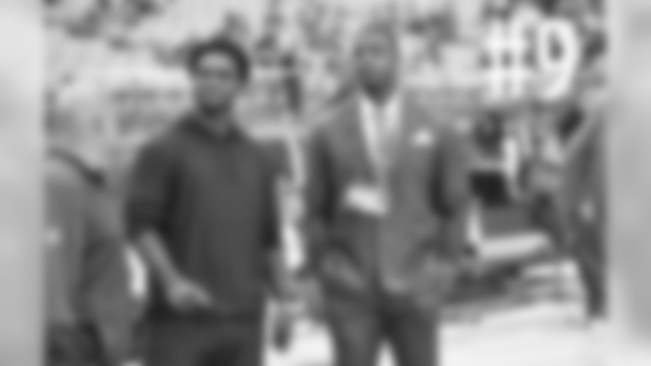 Former RB Edgerrin James (left) with Adrian Wilson