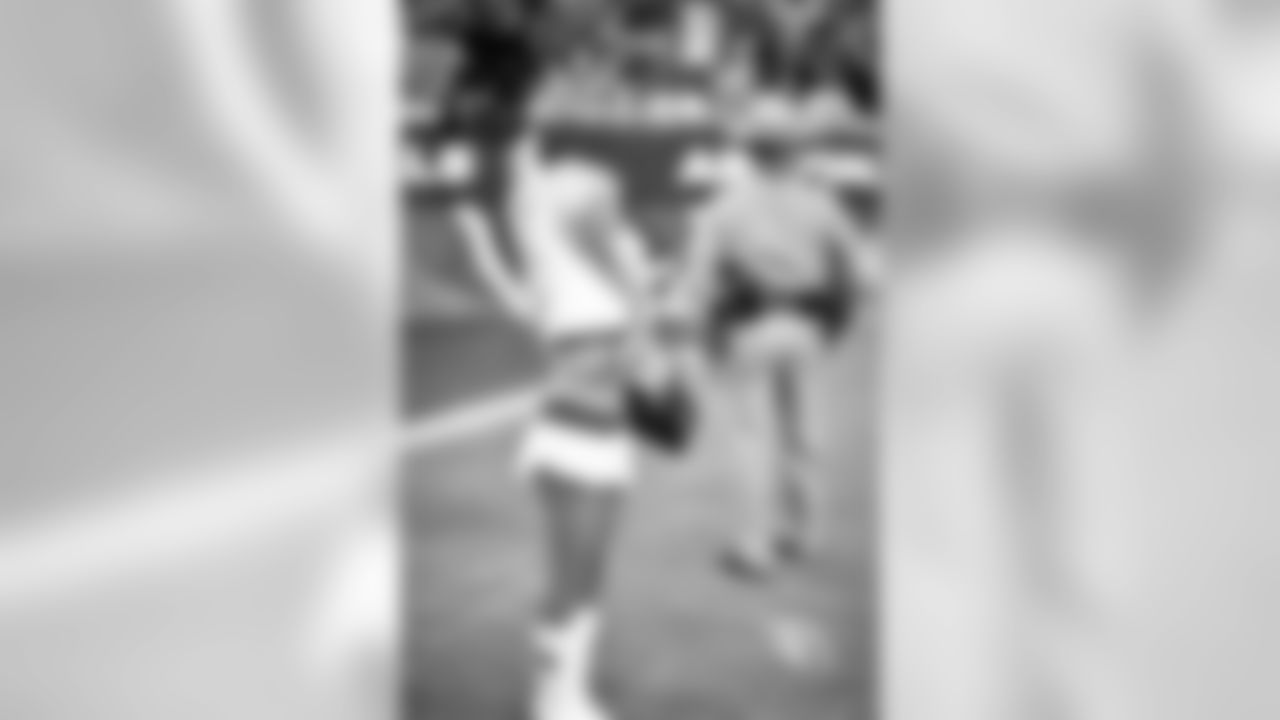 Images of the Cardinals cheerleaders during the Week 4 contest at State Farm Stadium