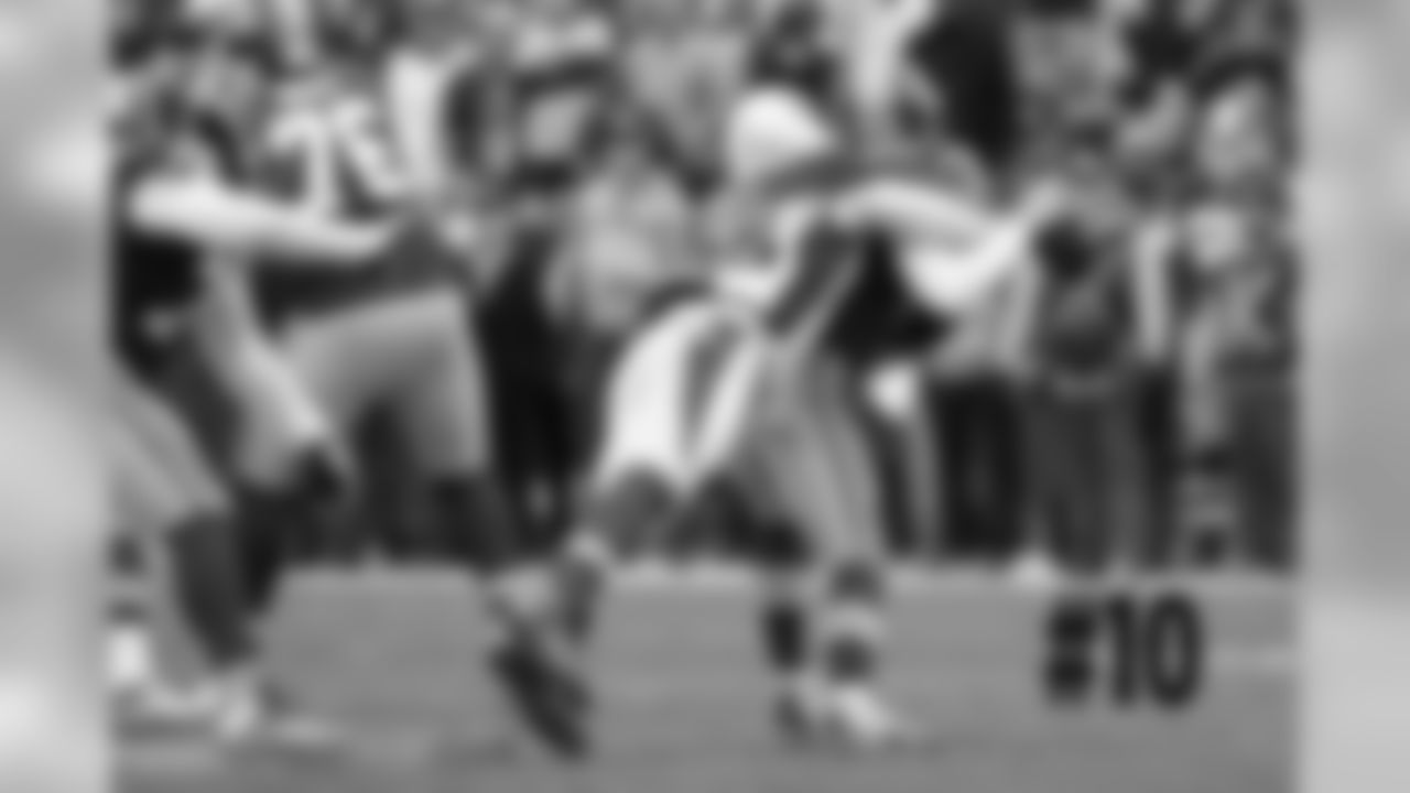 LB Chandler Jones