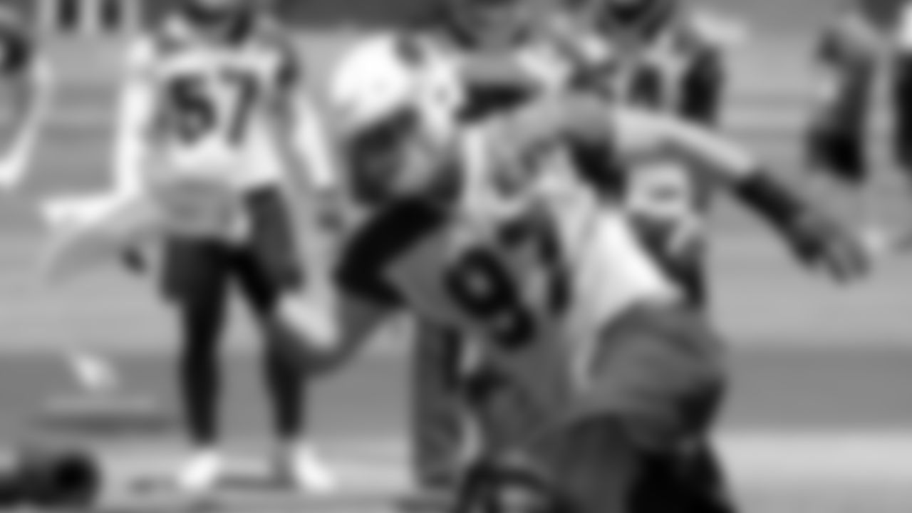 DE Zach Allen
