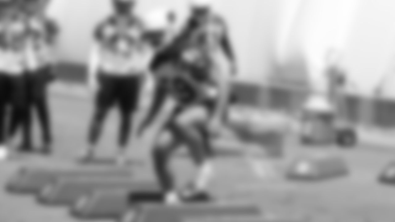 LB Joe Walker