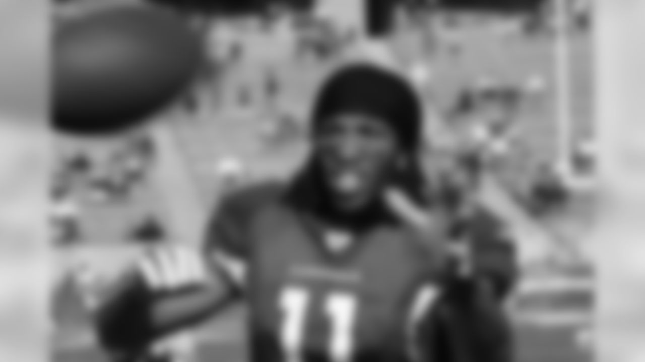 WR Larry Fitzgerald before a game in 2005.