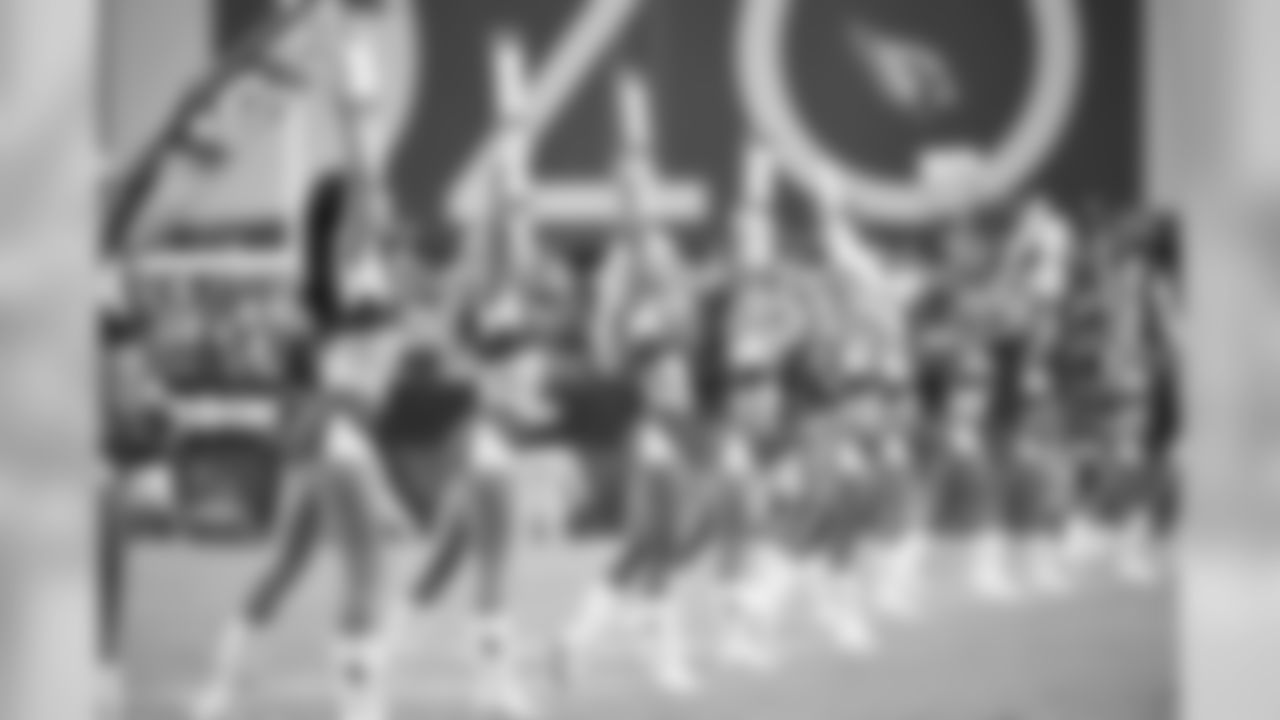 Images of the Cardinals cheerleaders during the Week 4 contest at State Farm Stadium