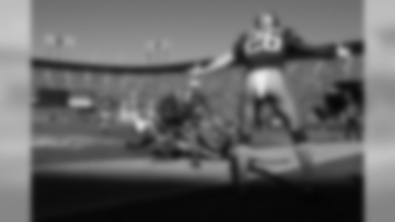 Week 6: Carlos Rogers picks off a pass for the 49ers.