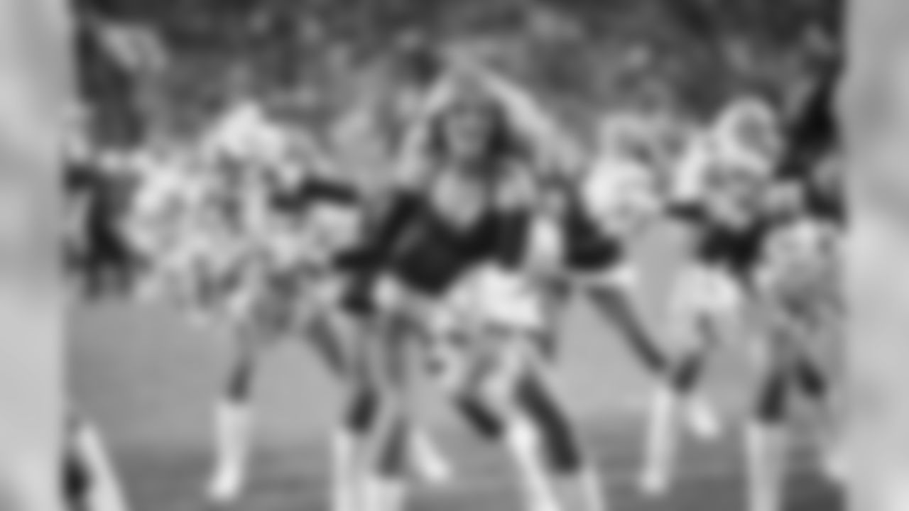 Images of the Cardinals cheerleaders during the Week 15 contest at State Farm Stadium