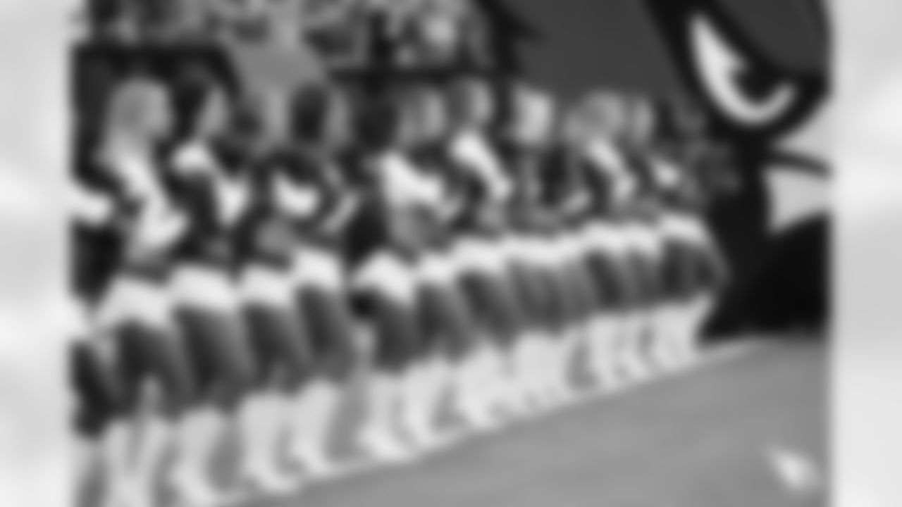 Arizona Cardinals Cheerleaders during the 2022 regular season game between the Arizona Cardinals and the Los Angeles Rams on Sunday, Sept. 25, 2022 in Glendale, AZ.