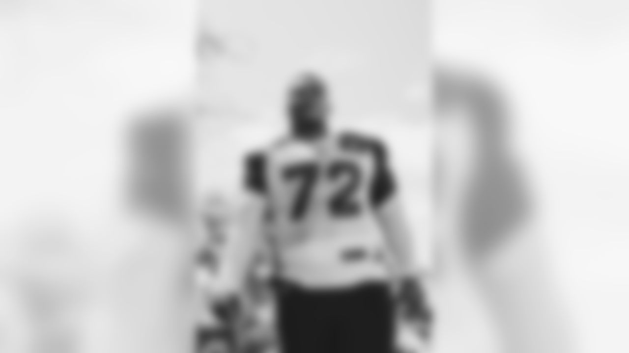 DT Miles Brown
