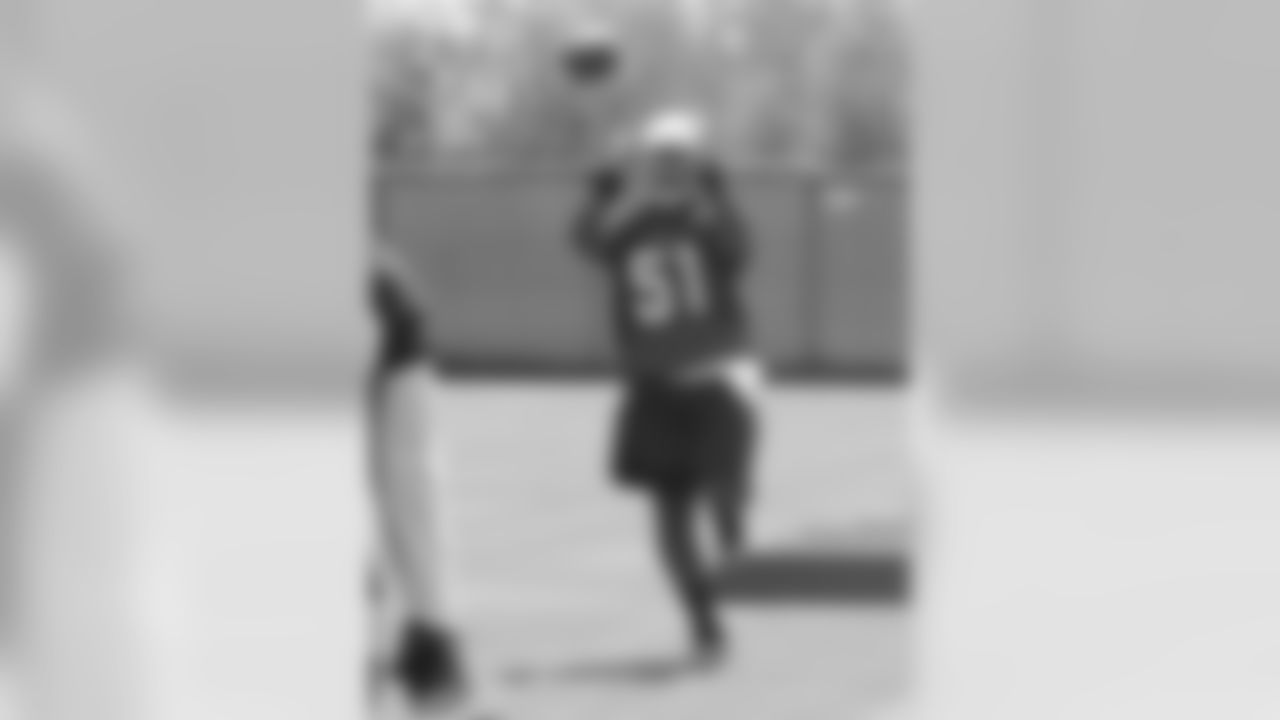LB Kevin Minter in an interception drill